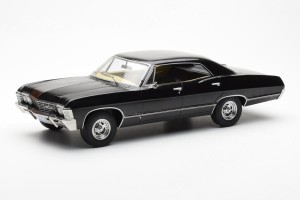 19119  Chevrolet Impala Sport Sedan Black Greenlight 1/18