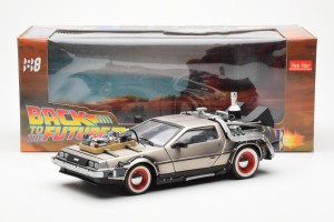 2712  Delorean Time Machine Back To The Future 3 Silver Sun Star 1/18 2