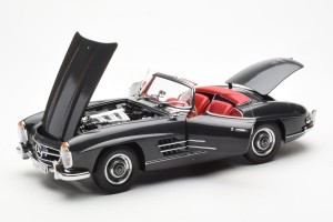 B66040550  Mercedes 300 SL W198 Roadster Gray & Red Interior Minichamps 1/18 2
