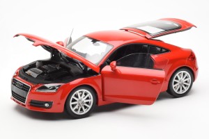 100015021  Audi TT 8J Red Metallic Minichamps 1/18 2