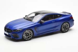 80432466057  BMW M8 F92 Competition Minichamps 1/18