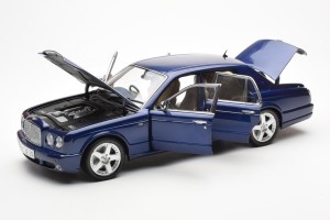100139400  Bentley Arnage T Blue Metallic Minichamps 1/18 2