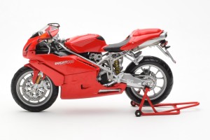 122120200  Ducati 999 Street Version Red Minichamps 1/12