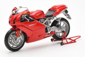 122120200  Ducati 999 Street Version Red Minichamps 1/12 2