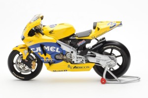 122037103  Honda RC211V Team Pramac Pons M Biaggi MotoGP Minichamps 1/12
