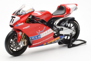 122020099  Ducati Desmosedici MotoGP Prova Minichamps 1/12 2