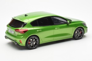 OT450  Ford Focus MK5 ST Phase 2 Mean Green Otto 1/18 2