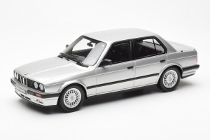 OT912  BMW 325i E30 Silver Otto 1/18