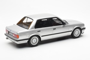 OT912  BMW 325i E30 Silver Otto 1/18 2
