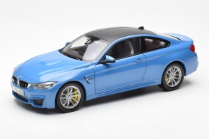 PA-97102  BMW M4 F82 Coupe Yas Marina Blue Paragon 1/18