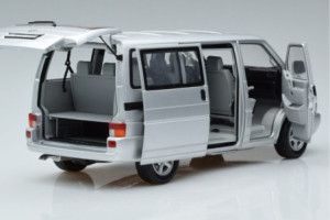 450041500  VW Volkswagen T4b Transporter Caravelle Minibus Schuco 1/18 2