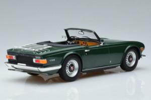 155132036  Triumph TR6 Spider Green Minichamps 1/18 2