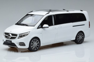 QALCN89911149  Mercedes V Class V260L White Mercedes Dealer 1/18