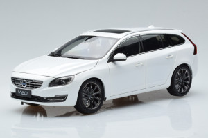 9430840  Volvo V60 D3 Crystal White FAW 1/18