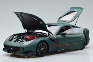 BBR182105DIE  Ferrari F12 TDF Verde Opaco BBR 1/18 2